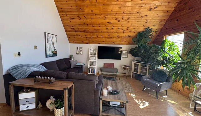 A-Frame Retreat in Stunning Rossport
