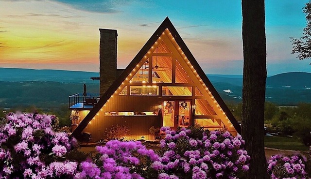 A-frame W/Hot-tub, Mountain View & tennis court