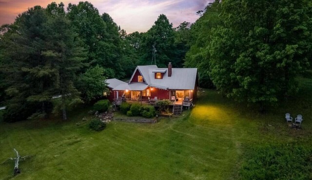 A-Framed View l Virginia Mountain House With View