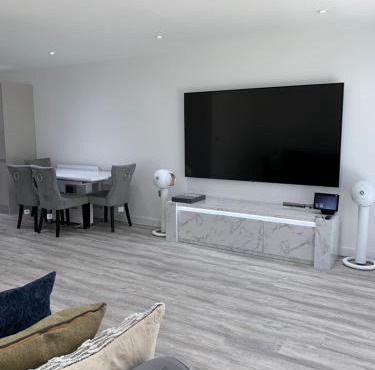 A G2 luxury home that sleeps up to 4 guests