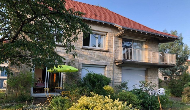 A Garden in the City 15 minutes from Futuroscope