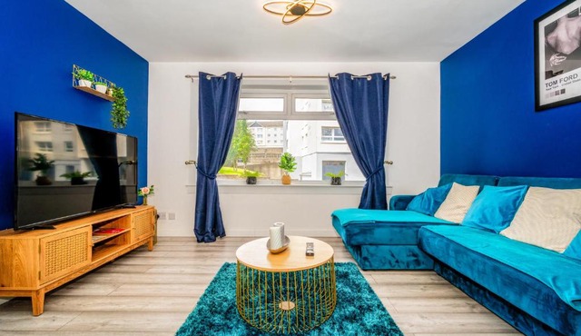 A Gem in Greenock - Sleeps 8