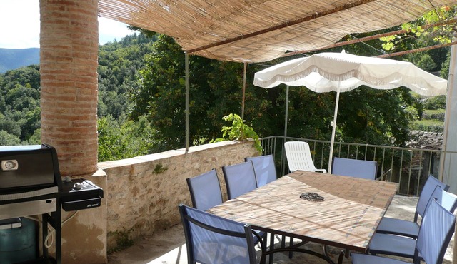 A gite of character and grand comfort in the heart of nature