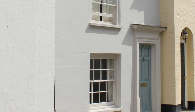 A great base for seaside enthusiasts.