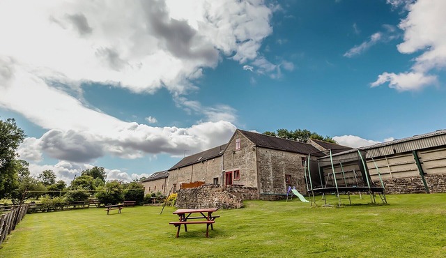 A great holiday base for a family who are wanting to tour the Peak District National Park and Doveda
