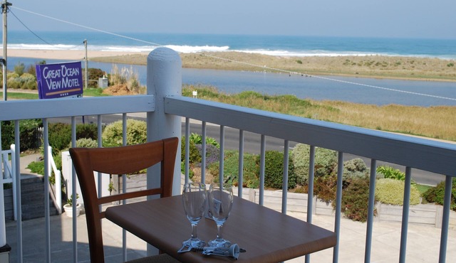 A Great Ocean View Motel