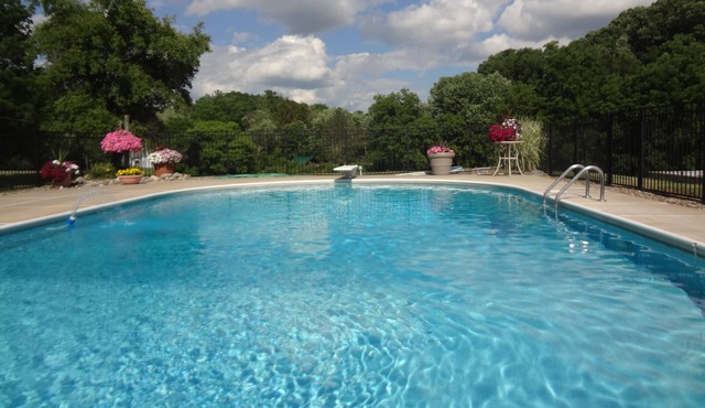 A GREAT PLACE TO VISIT FOR FALL AND FOOTBALL GAMES, ONLY A COUPLE MILES TO PSU