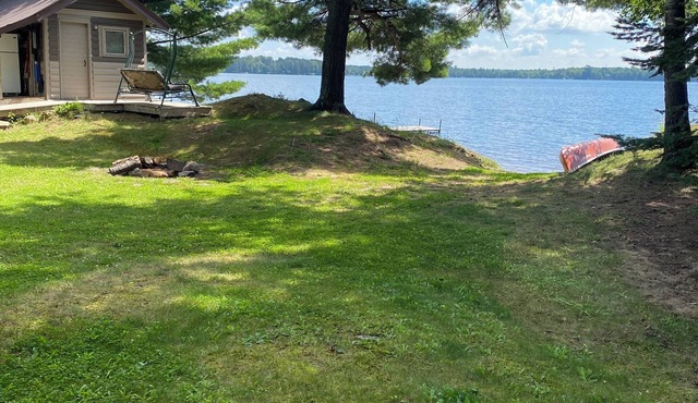 A great vacation place: charming cabin - quiet lake - classic sauna - fire pit