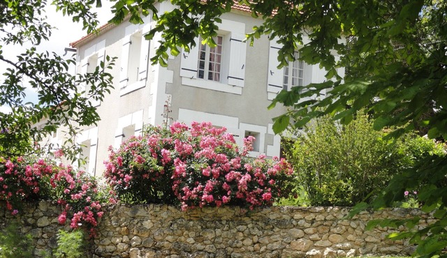 A haven of peace, surrounded by magnificent parkland, in the heart of Périgord