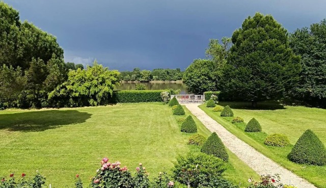 A haven of tranquillity on the banks of the Dordogne River