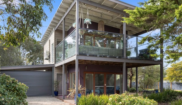 A headline for your advertisment eg "Beautiful spacious pet friendly home next to the ocean"