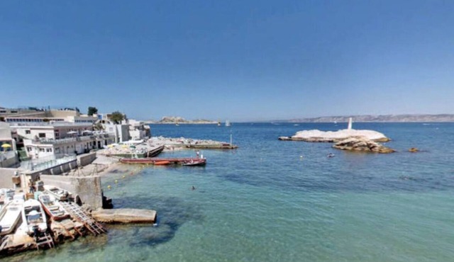 A HIDDEN GEM: A UNIQUE VACATION HAVEN IN THE HEART OF MALMOUSQUE