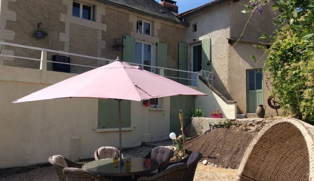 A HIDDEN GEM WITH PRIVATE POOL