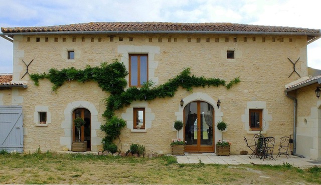 A hideaway to allow you to rest, relax and enjoy this beautiful part of France