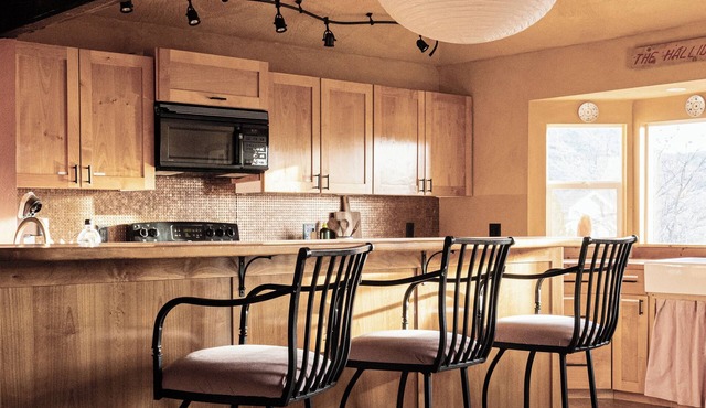 A high-design primary residence designed for slow mornings and creative resets in Page Springs.