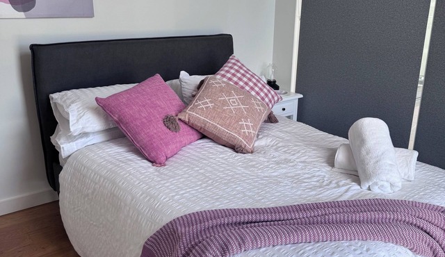 A home away from home.Luxurious, spacious and relaxation staycation.