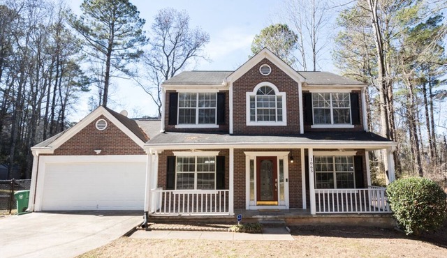 A home away from home close to Stone Mountain Park, Decatur and Atlanta.