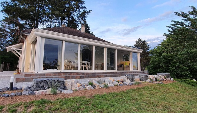 A house between ZOO de Beauval and the castle
