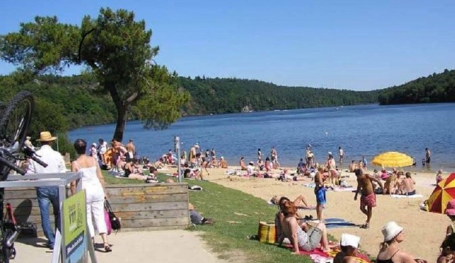 A house just for you in a hamlet in central Brittany. Space.comfort