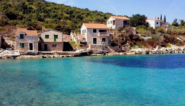 Apartment Jagoda - next to the sea: A1(4) - Cove Donja Krusica (Donje selo), Island Solta, Croatia