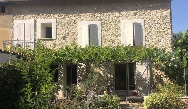 A huge 4 people flat in a Provence formhouse
