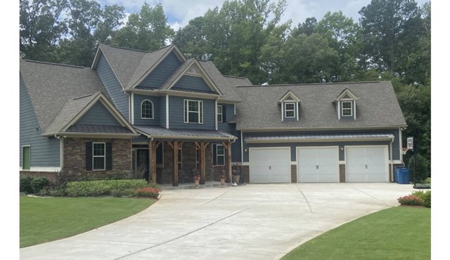 A jewel in Historic Fayetteville GA