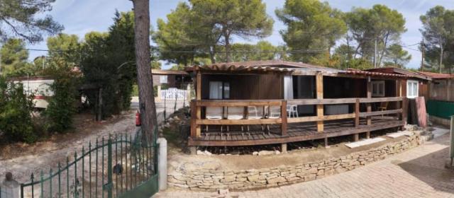 A l'ombre des Pins du Castellet