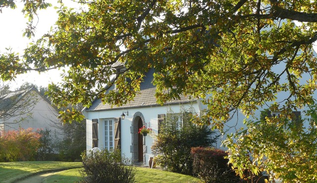 A L'ombre des Pommiers