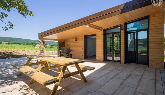 A L'ombre DU Noyer - Traize