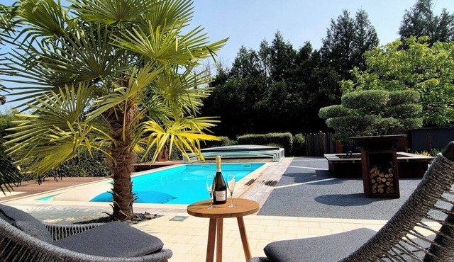 A la Jolie Campagne - bed and breakfast with breakfast and swimming pool