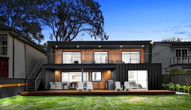 A Lake House, Gorokan