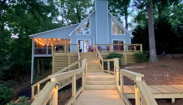 A lakefront home on deep water that will give you ALL the lake feels!