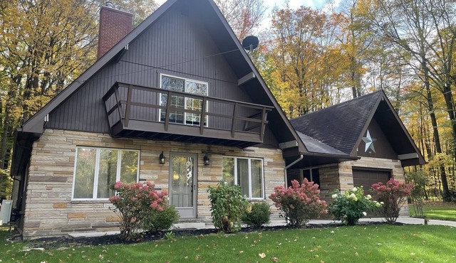 A Large family home in the Laurel Highlands. Private & Secluded!
