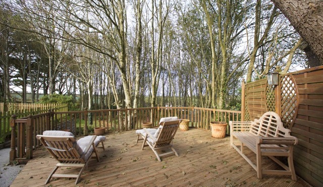 A large family home that sleeps 9 guests in 5 bedrooms