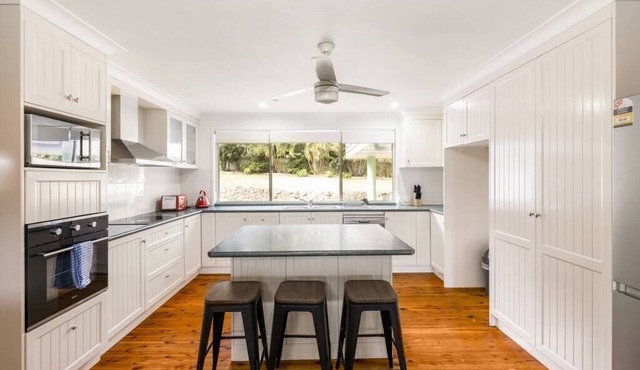 A large house@Yatala Gold Coast andBoating