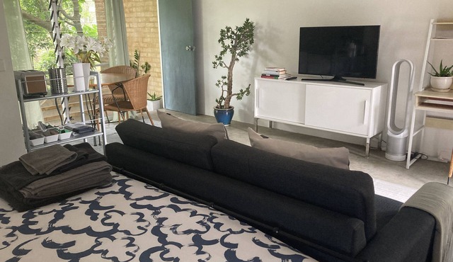 A leafy Treehouse in the heart of Annandale