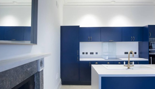 A lews castle that sleeps 6 guests in 3 bedrooms