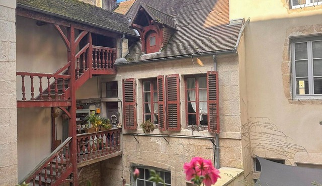 A little cocoon in the heart of old Dole