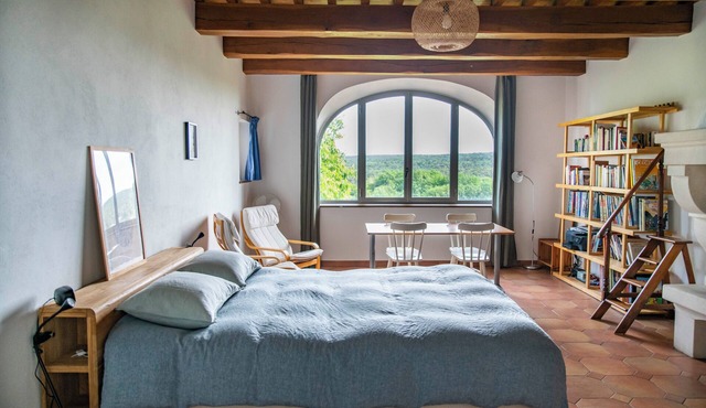 A little corner of paradise in the heart of the village of Issirac