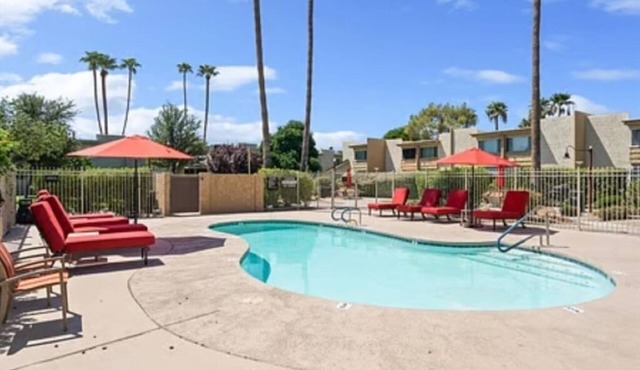 A little piece of paradise walking distance from Old Town Scottsdale