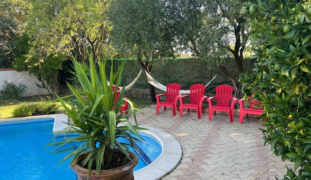 A LITTLE PIECE OF PARADISE CAN HOST FAMILY OR FRIENDS NOMBREURSE to UCHAUD