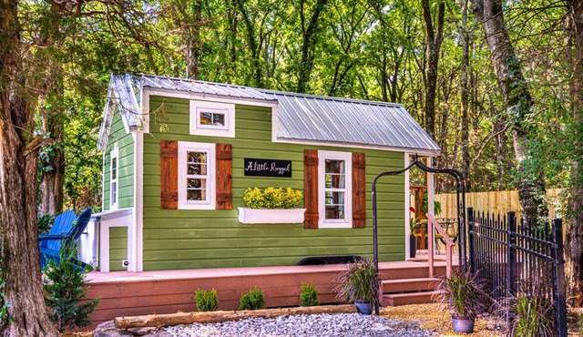 A Little Rugged The Tiny House near Huntsville City Limits and Ditto Landing.