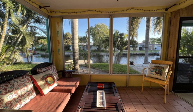 A Little Slice of Key West on Lake Tarpon - Kayak and fish from the back yard