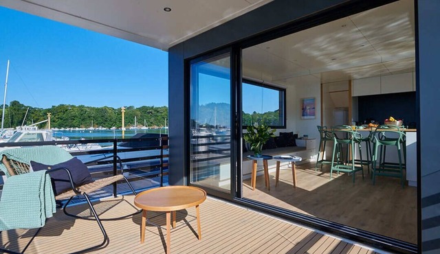 A lodge boat at Guidel-Plages marina