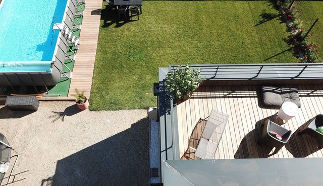 A Lodge house 5 minutes from Carcassonne to enjoy with friends or family