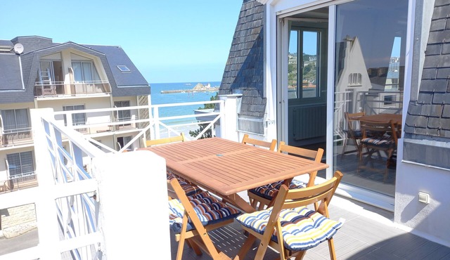 A Louer Appartement, 6 Couchages, vue sur mer et Proximité Immédiate Plage