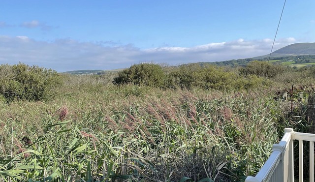 A lovely 6 berth static wales. by the beach. Close to amenities