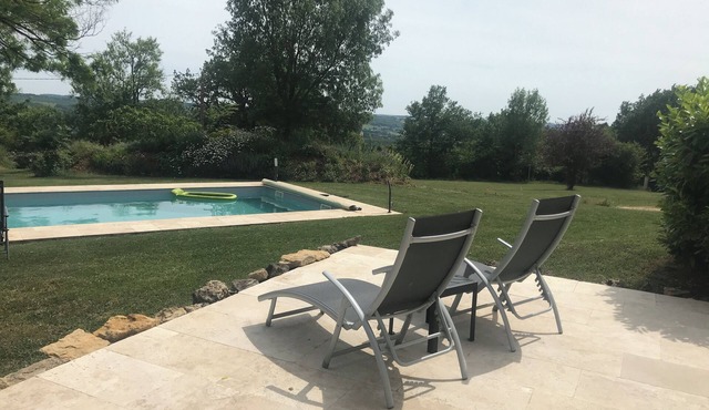 A lovely cottage where guests are in a quiet place completely private.