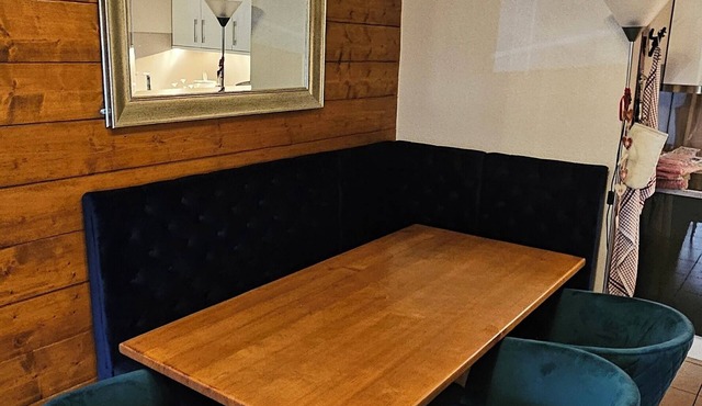 A lovely ground floor apartment with shared indoor & outdoor swimming pool