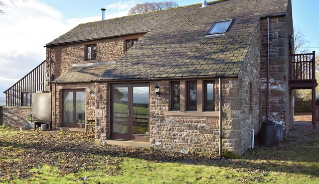 A lovely home from home in a superb location for exploring the town.